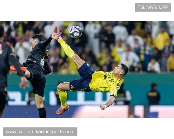 C罗倒钩差点破门，全场惊呼不断